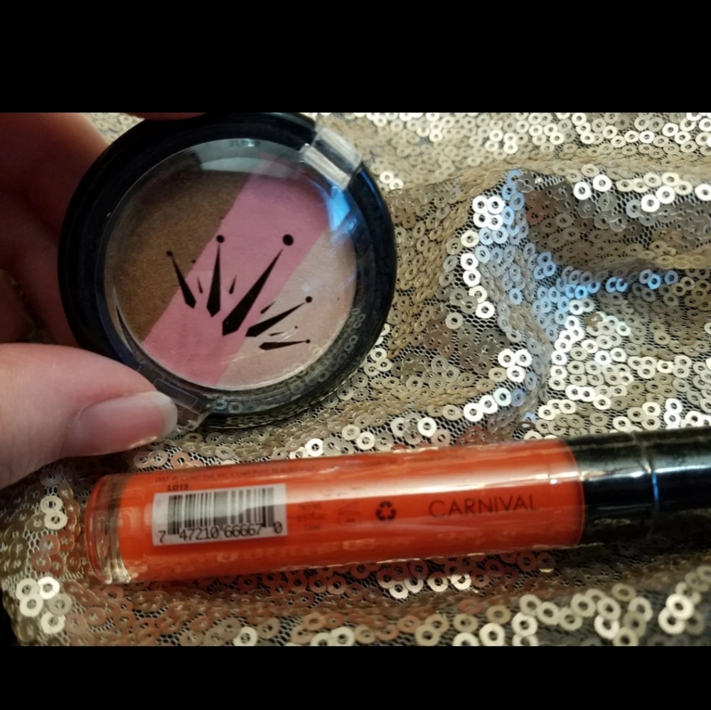 Crown Pro makeup bundle - Picture 6 of 7